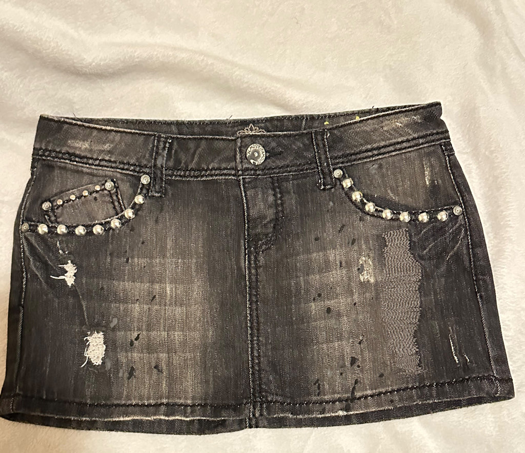 Almost Famous Y2K Studded Denim Mini Skirt Black Wash Size 5 Juniors